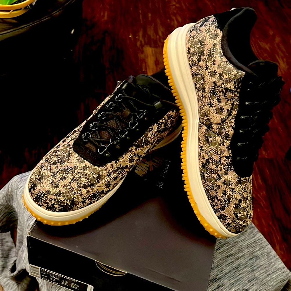 Nike Lunar Force 1 Duckboot Low
Textile Canteen